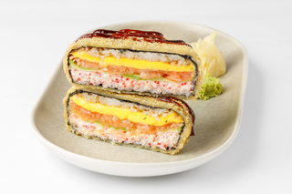BURGER CU SOMON