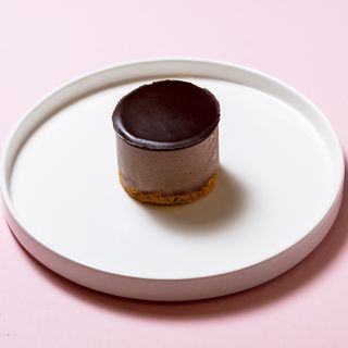 შოკოლადის ჩიზქეიქი ცხობის გარეშე