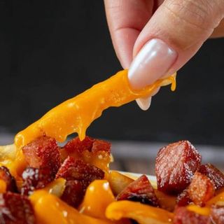 Bacon and Cheese and Fries(Patata fritas y bacon)