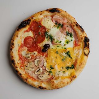 Quattro Stagioni pizza