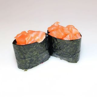 Gunkan Salmón (2 Uds.)