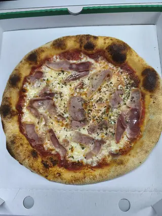 Pizza Clásica Prosciutto (28 Cm.)