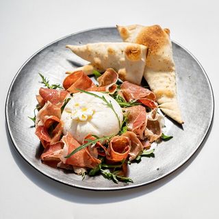 Prosciutto crudo e burrata