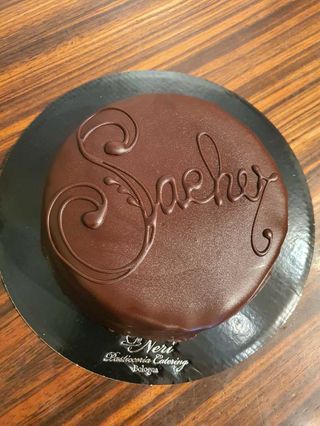 Sacher 