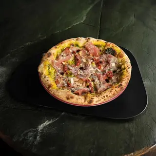 Pizza sa pršutom