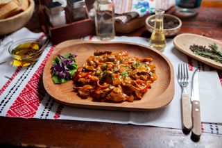 Mușchi de vită cu ceapă 