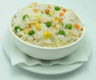 Orez cu legume si ou