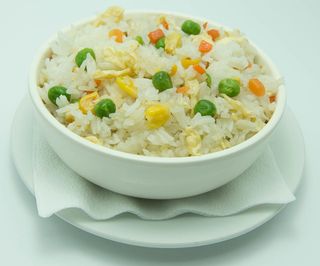 Orez cu legume si ou