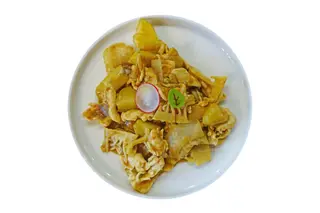 810. Pollo al curry