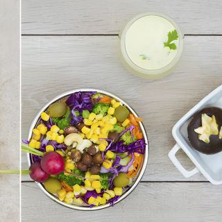 Mix 4 obrok (srednja porcija salate i limunada)