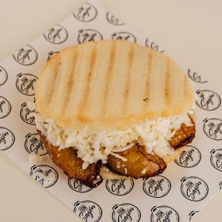 Arepa de Plátano y Queso