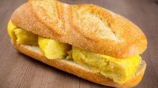 Montadito de tortilla de patata