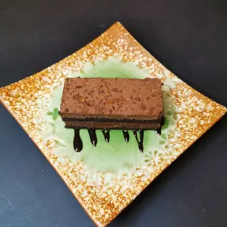 80- Crujiente De Chocolate Con Avellanas 