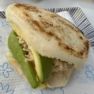 Arepa De Reina Pepiada