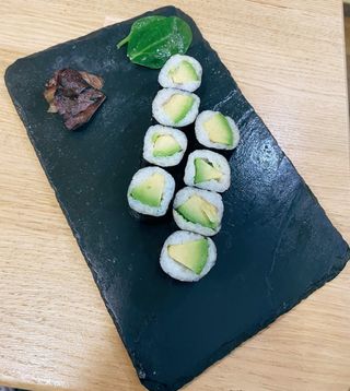 Maki De. Aguacate (8 Uds.)