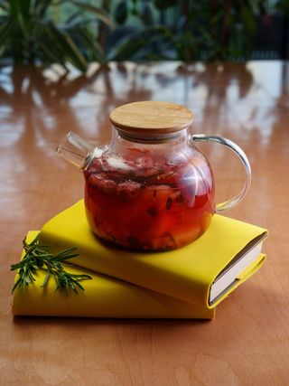 Чай ананас-клубника (900мл)