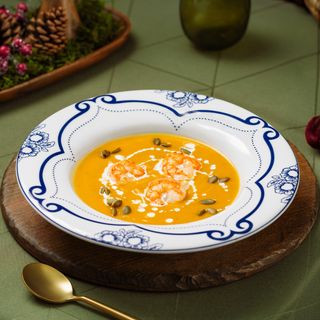 Supă cremă de dovleac cu creveți