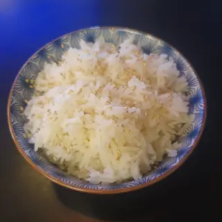 Riso al vapore con sesamo