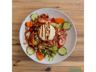 Amanida De Formatge De Cabra