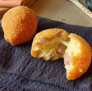 Arancini prosciutto e formaggio