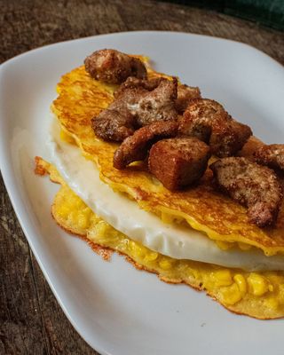 Cachapa De Cochino Frito Más Queso De Mano