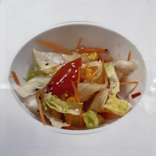 9 Ensalada yasai