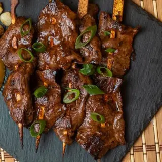 Anticucho  + 1 salsa de rocoto