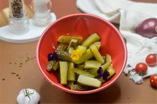 Bol cu salata de castraveti murati 800gr