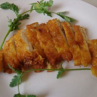 Pollo frito con salsa especial