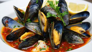 Midii in Sos de Vin / Picant