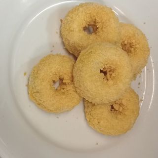 Aros de jalapeño con cheddar