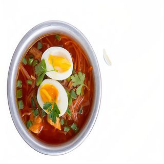 Sopa de Huevo con Tomate