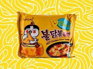 Локшина Sam Yang Buldak з куркою та сиром (140g)