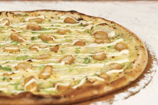 Pizza bianca  chicken burger 