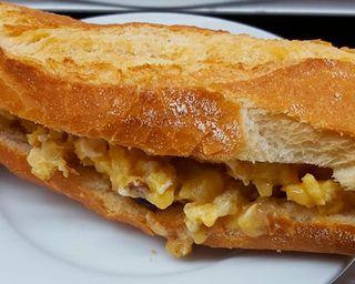 BOCATA TORTILLA DE PATATAS