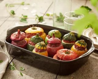 Ассорти фаршированных овощей