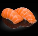 Нигири сьомга (2 бр - 75 гр)