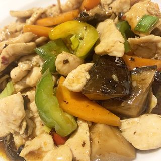 1011. Frango com Molho de Feijão Preto