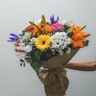 Ramo primaveral colorido (M)