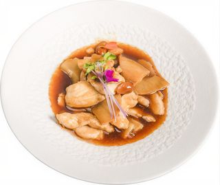 82 Pollo con almendras