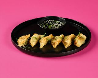 Пельмені Гедзa з креветкою та кисло-солодким соусом (70/20 г)