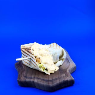 Tortilja piletina + pomfrit + Coca Cola