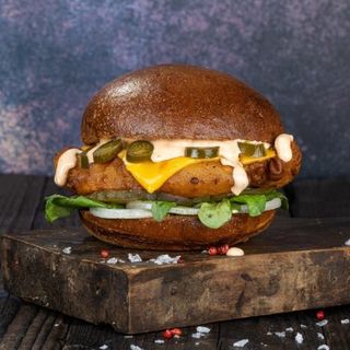 Burger cu Pui Picant