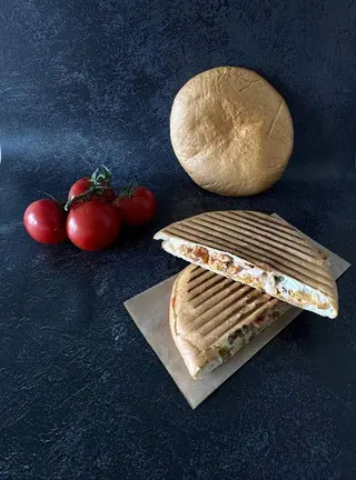 Донер в лепешке с сыром