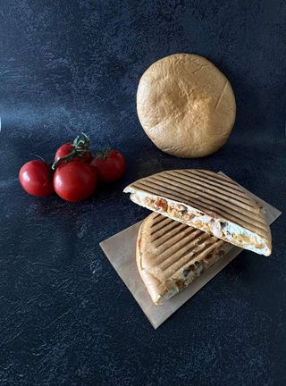 Донер в лепешке с сыром