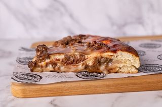 Pizza Fugazzeta De Carne (200 g. aprox.) (Porción)