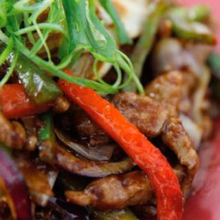 Láminas de picaña en salsa cha 