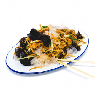 4. Салата от фиде, черни гъби, бамбук, водорасли и зеленчуци