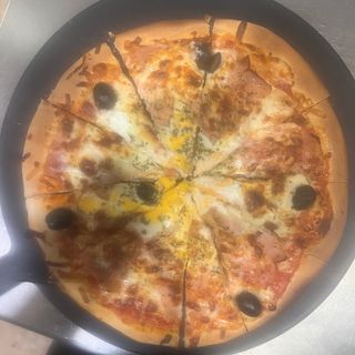 Pizza Grande Flamingo (29 Cm.)