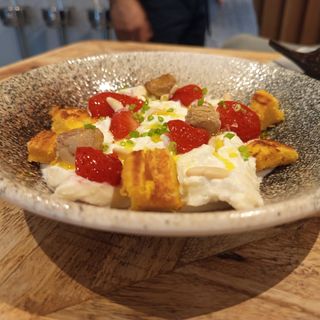 Stracciatella Con Foie Y Piñones